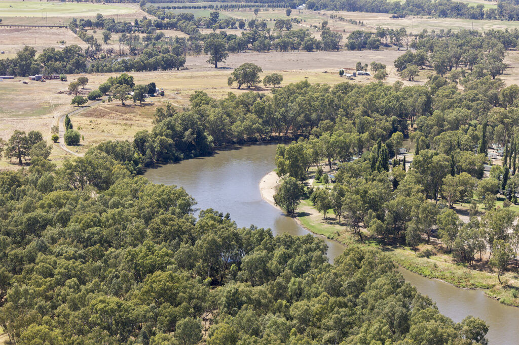 Aerial view of the Murrumbidgee River and Wagga Beach, Image: https://commons.wikimedia.org/wiki/File:Aerial_view_of_the_Murrumbidgee_River_and_Wagga_Beach.jpg