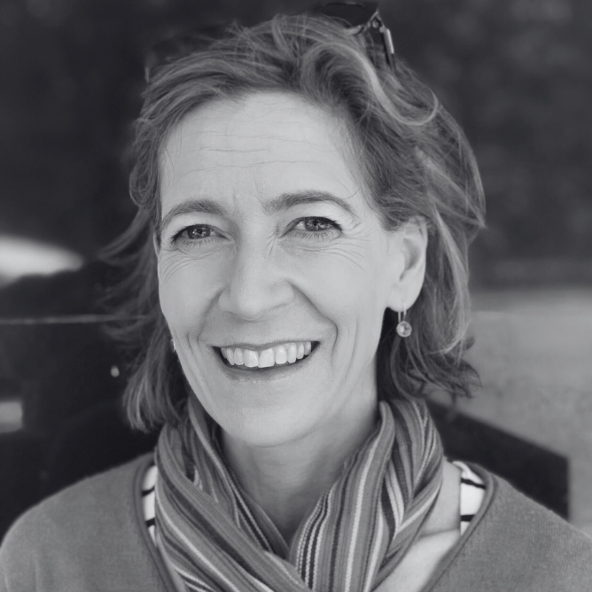 Clare De Castella