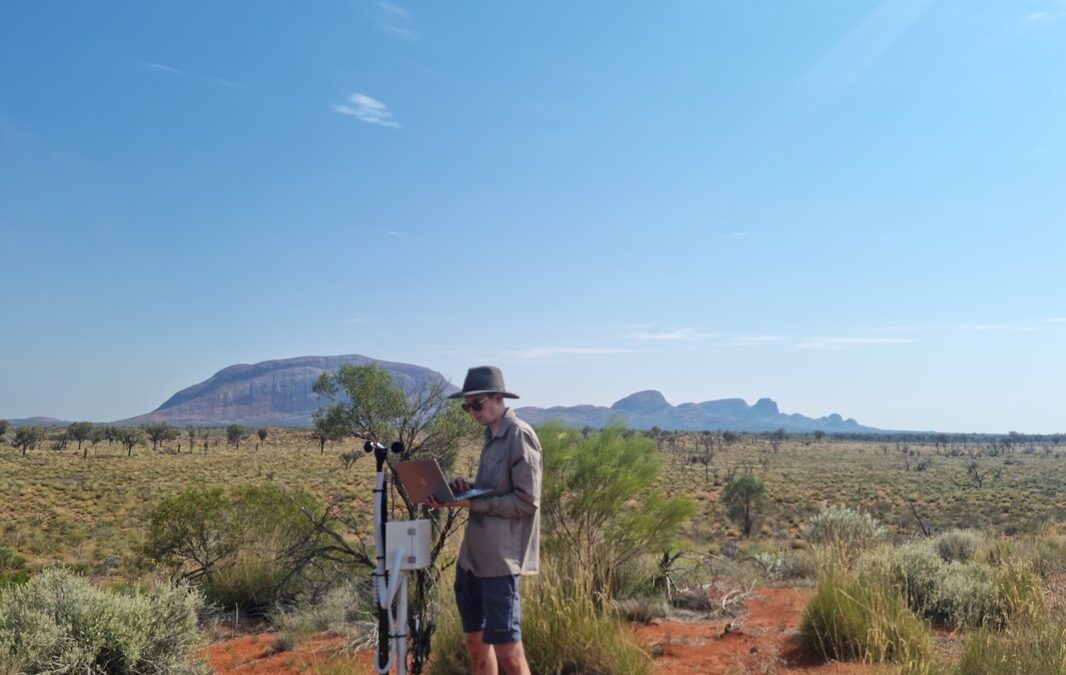 Understanding the impacts of climate change on plants at Uluru-Kata Tjuta National Park – a summary of my PhD working with Anangu. A talk by Jay Nicholson